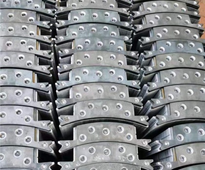 变压器铁损和铜损在变压器运行中是如何相互影响的